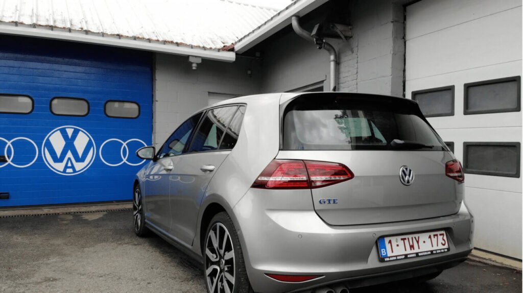 Golf GTE garage Annez Waterloo